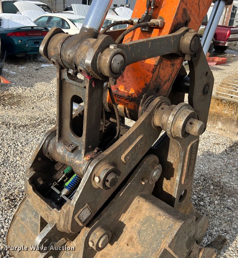 image for item JU9861 2017 Doosan DX140LCR-5  excavator