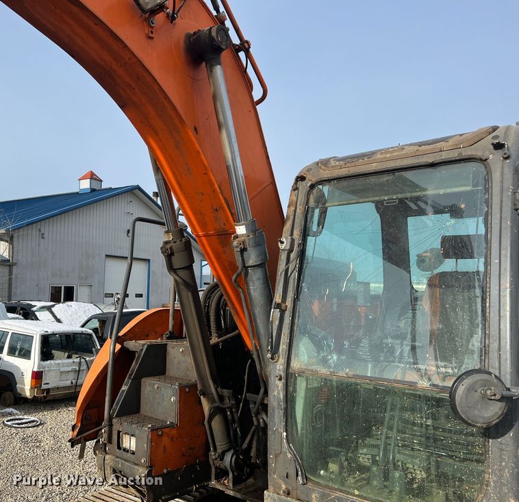 image for item JU9861 2017 Doosan DX140LCR-5  excavator