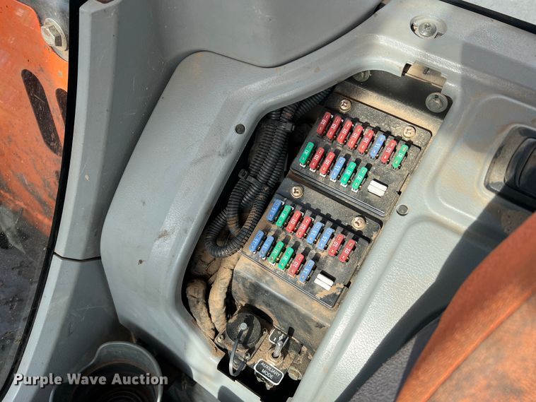 image for item JU9861 2017 Doosan DX140LCR-5  excavator