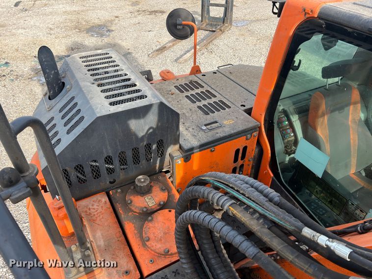 image for item JU9861 2017 Doosan DX140LCR-5  excavator