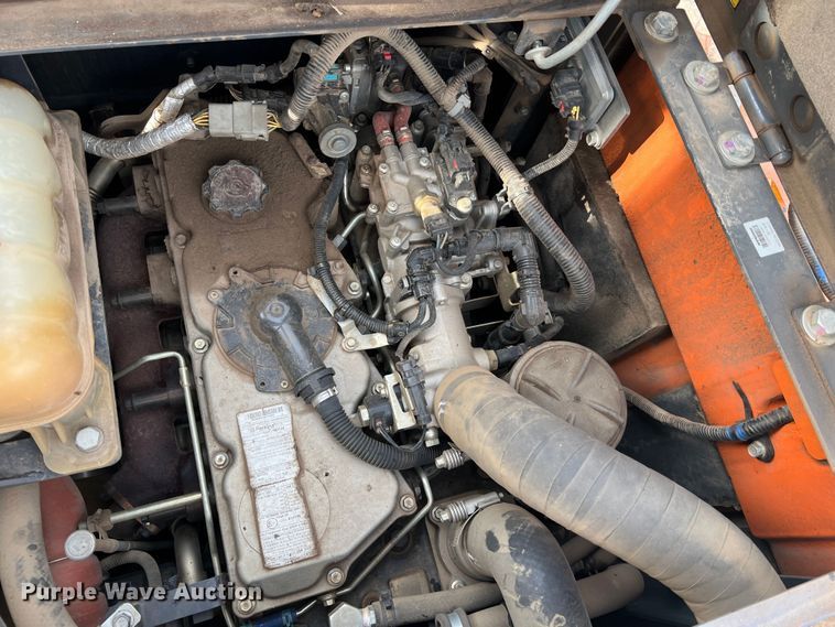 image for item JU9861 2017 Doosan DX140LCR-5  excavator