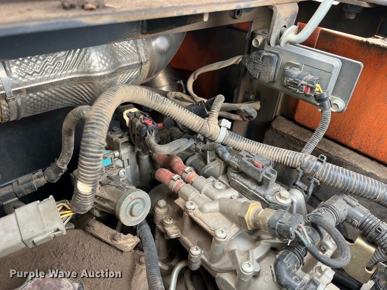 image for item JU9861 2017 Doosan DX140LCR-5  excavator