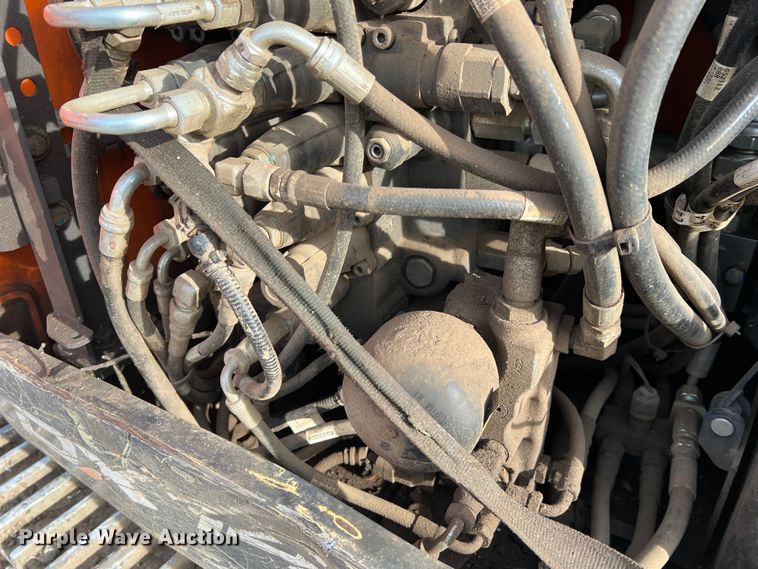 image for item JU9861 2017 Doosan DX140LCR-5  excavator