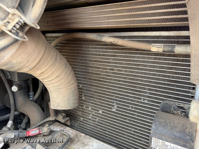 image for item JU9861 2017 Doosan DX140LCR-5  excavator