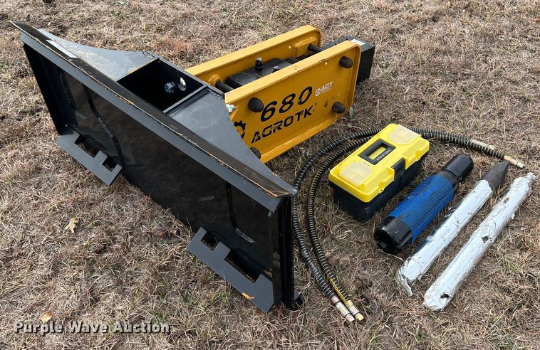 image for item JV9482 2022 Agrotk SSHH680  skid steer breaker