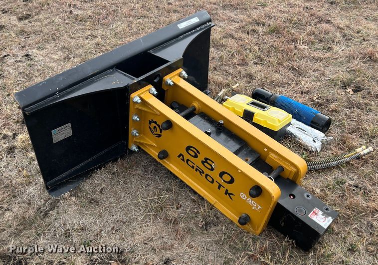 image for item JV9483 2022 Agrotk SSHH680  skid steer breaker