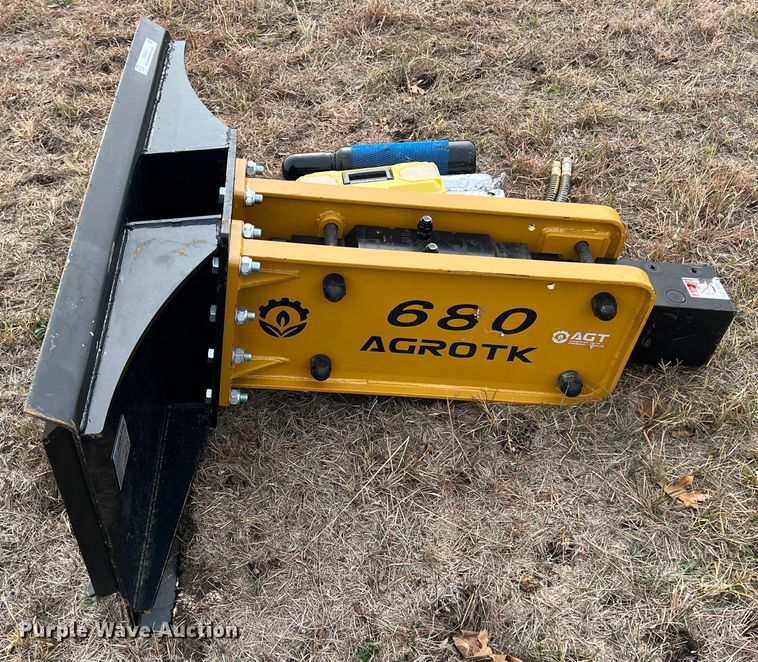 image for item JV9483 2022 Agrotk SSHH680  skid steer breaker