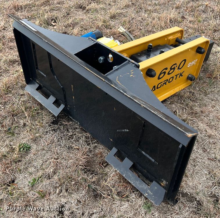 image for item JV9483 2022 Agrotk SSHH680  skid steer breaker