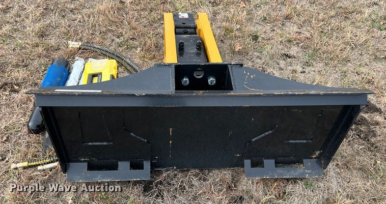 image for item JV9483 2022 Agrotk SSHH680  skid steer breaker