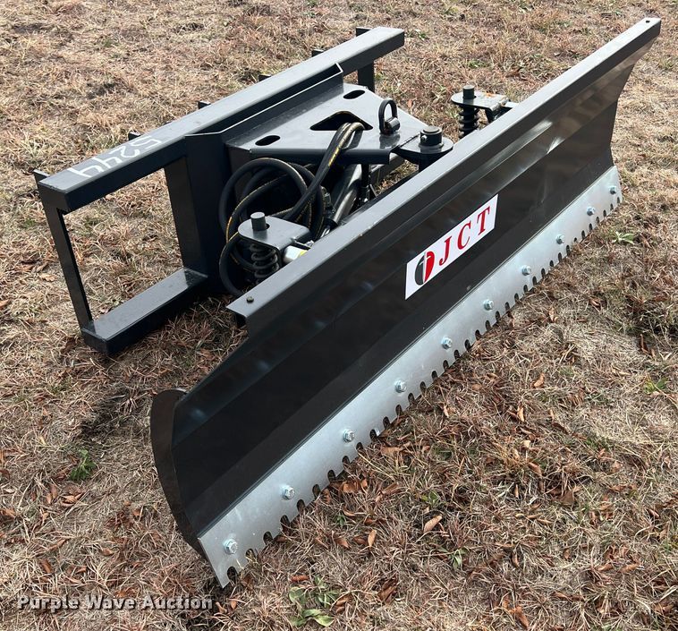 JCT 72"W skid steer dozer blade in Yates Center, KS Item JV9486 sold Purple Wave