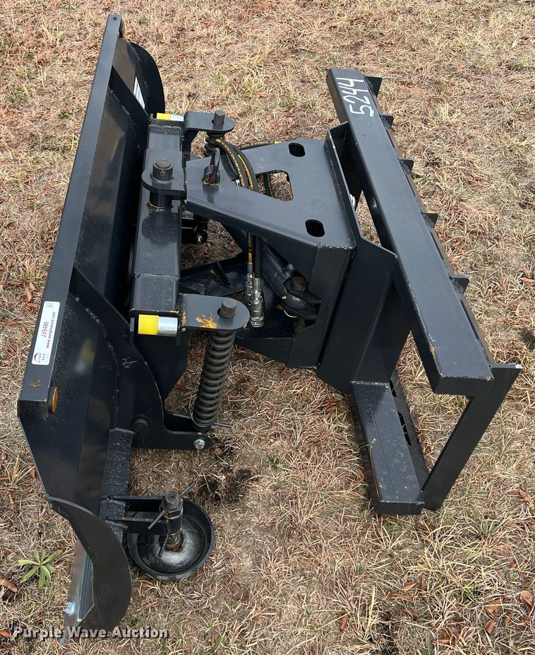 JCT 72"W skid steer dozer blade in Yates Center, KS Item JV9486 sold