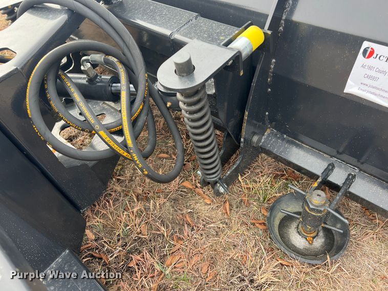 JCT 72"W skid steer dozer blade in Yates Center, KS Item JV9486 sold