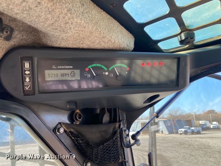 image for item JW9284 2015 John Deere 333E  tracked skid steer loader