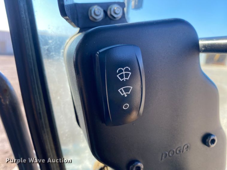 image for item JW9284 2015 John Deere 333E  tracked skid steer loader