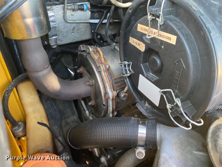 image for item JW9284 2015 John Deere 333E  tracked skid steer loader