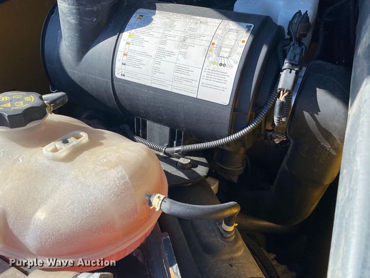 image for item JW9284 2015 John Deere 333E  tracked skid steer loader