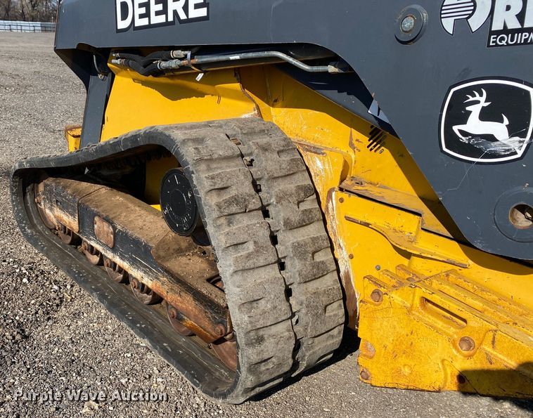 image for item JW9284 2015 John Deere 333E  tracked skid steer loader