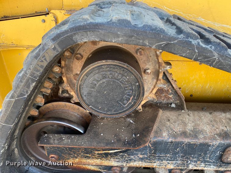 image for item JW9284 2015 John Deere 333E  tracked skid steer loader