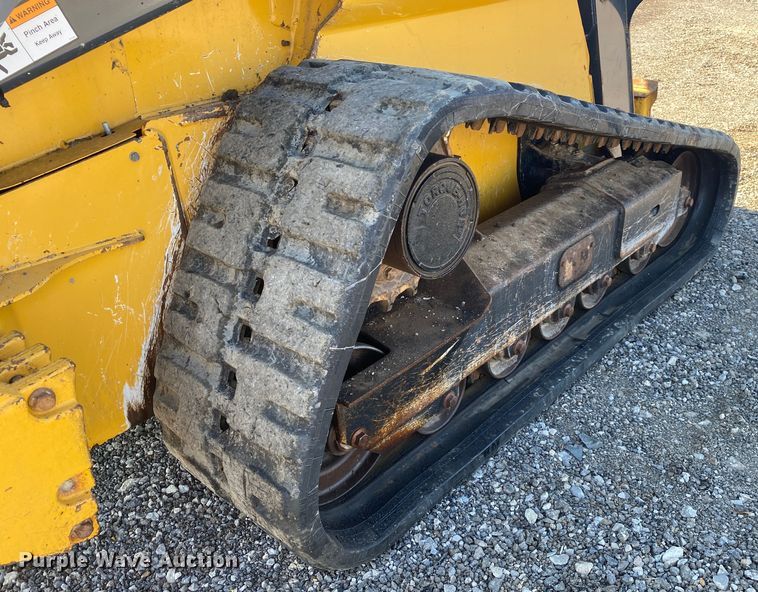image for item JW9284 2015 John Deere 333E  tracked skid steer loader