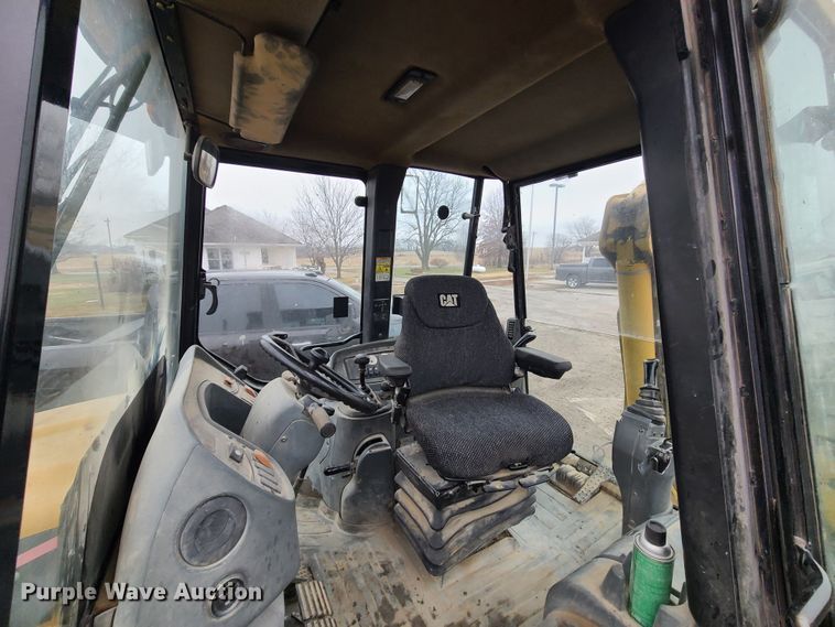 image for item JW9858 2006 Caterpillar 420D  backhoe