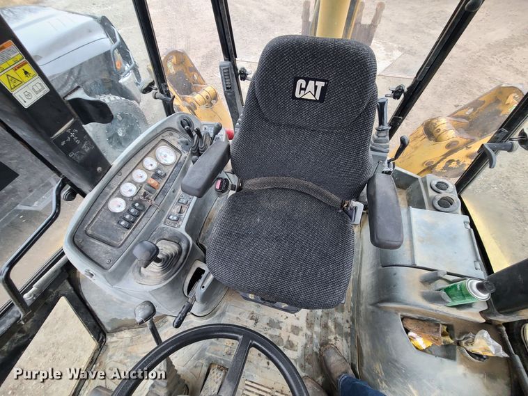 image for item JW9858 2006 Caterpillar 420D  backhoe