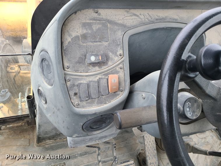 image for item JW9858 2006 Caterpillar 420D  backhoe