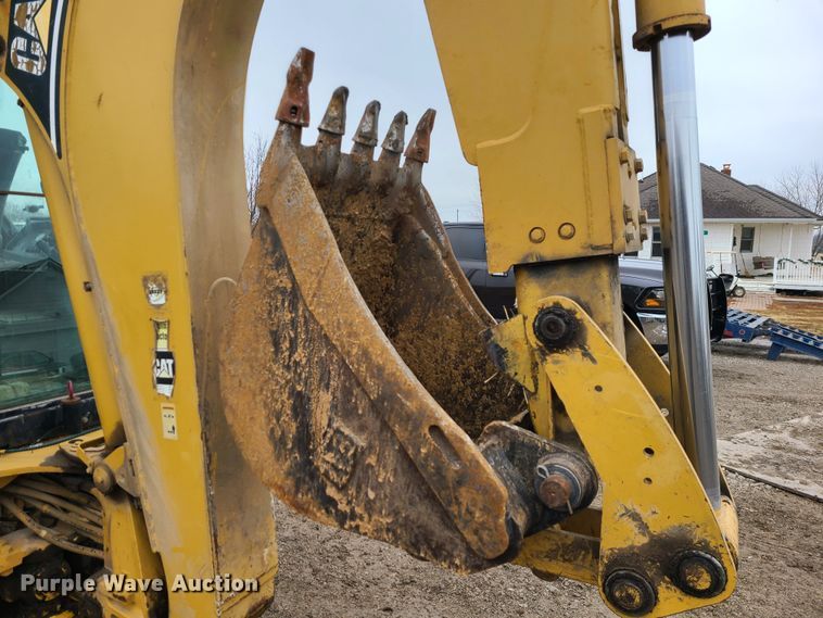 image for item JW9859 Caterpillar 420D  backhoe