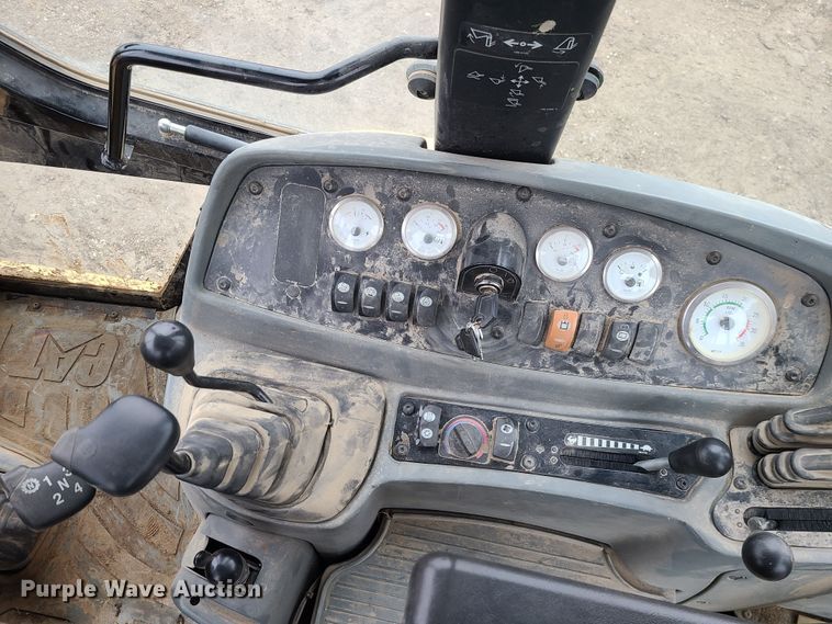 image for item JW9859 Caterpillar 420D  backhoe