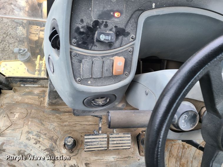 image for item JW9859 Caterpillar 420D  backhoe