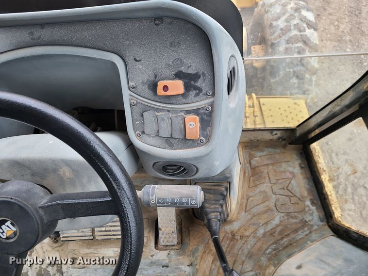 image for item JW9859 Caterpillar 420D  backhoe
