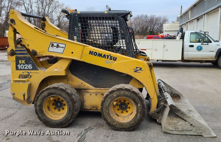image for item JW9913 2006 Komatsu SK1026-5N  skid steer loader