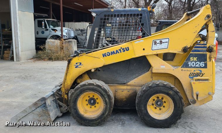 image for item JW9913 2006 Komatsu SK1026-5N  skid steer loader