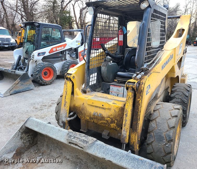 image for item JW9913 2006 Komatsu SK1026-5N  skid steer loader