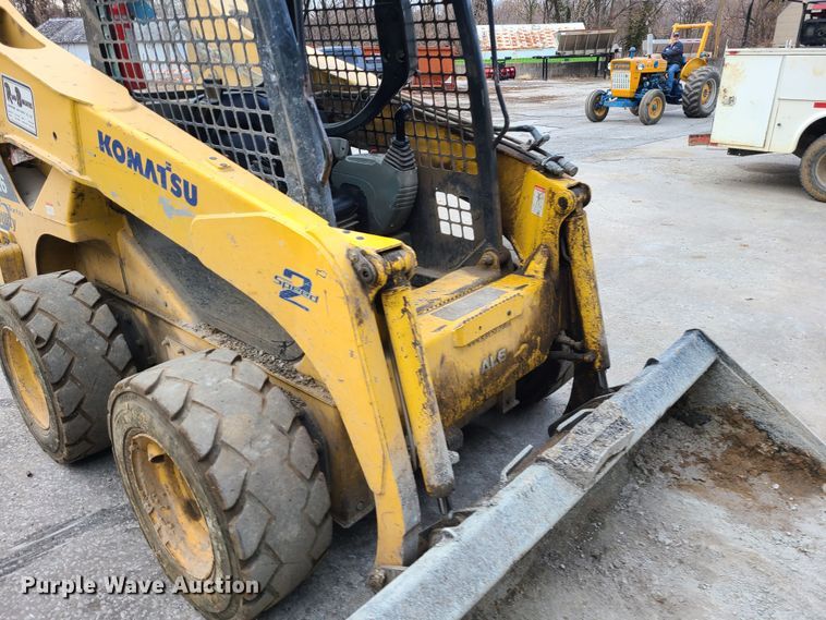 image for item JW9913 2006 Komatsu SK1026-5N  skid steer loader