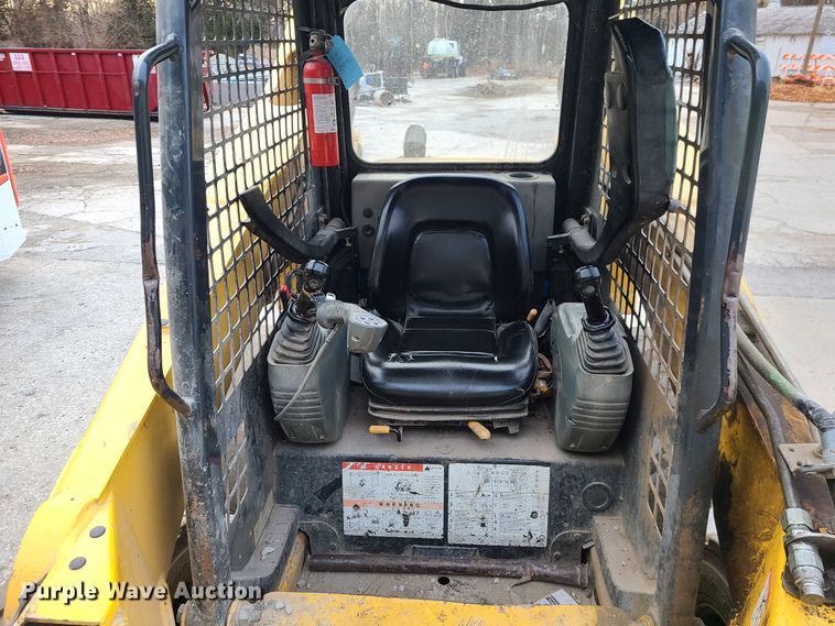 image for item JW9913 2006 Komatsu SK1026-5N  skid steer loader