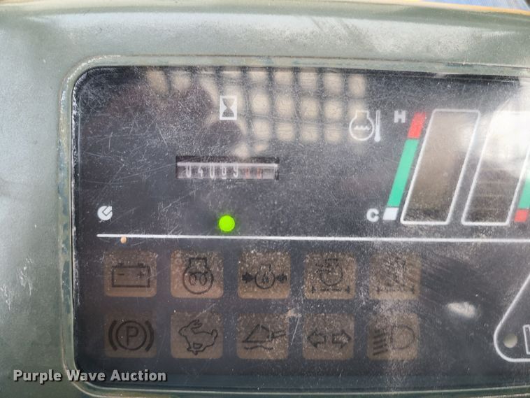 image for item JW9913 2006 Komatsu SK1026-5N  skid steer loader