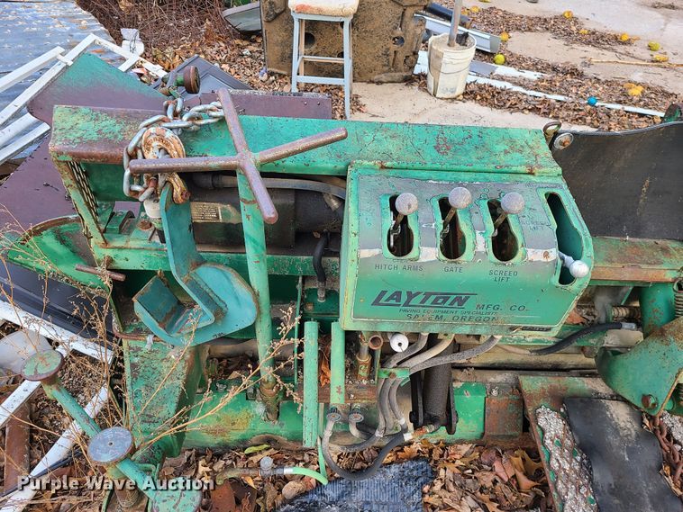 image for item JW9915 Layton  screed