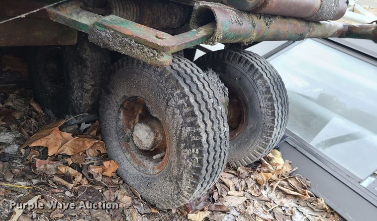 image for item JW9915 Layton  screed