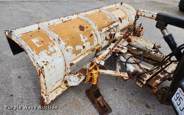 image for item JW9938 2007 Peterbilt 335  dump truck