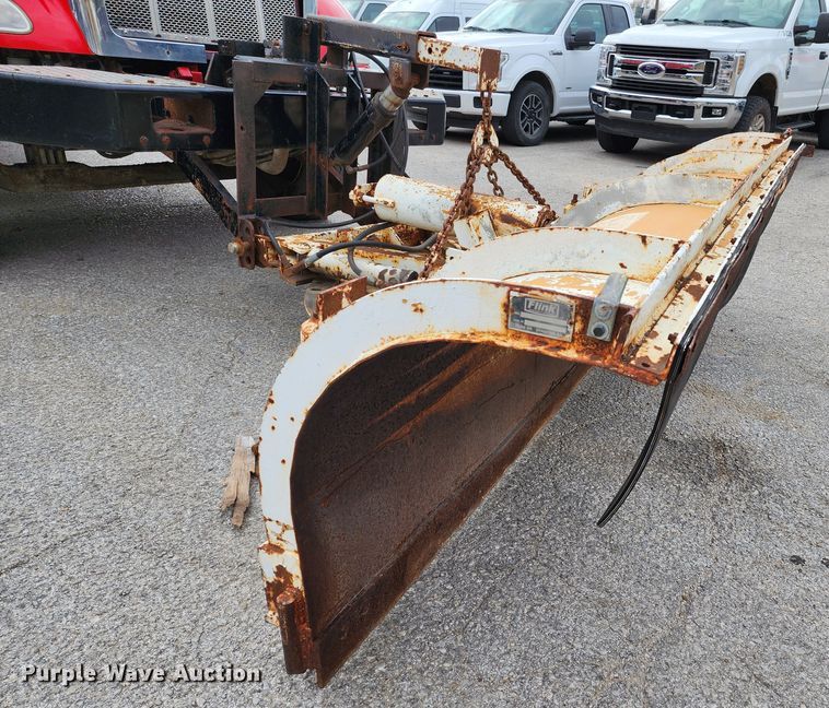 image for item JW9938 2007 Peterbilt 335  dump truck