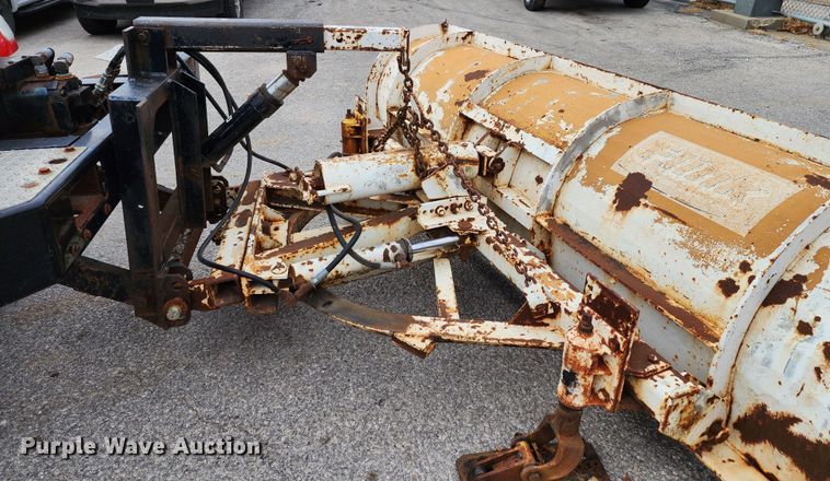 image for item JW9938 2007 Peterbilt 335  dump truck