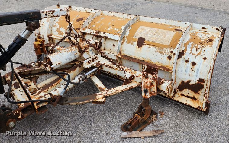 image for item JW9938 2007 Peterbilt 335  dump truck