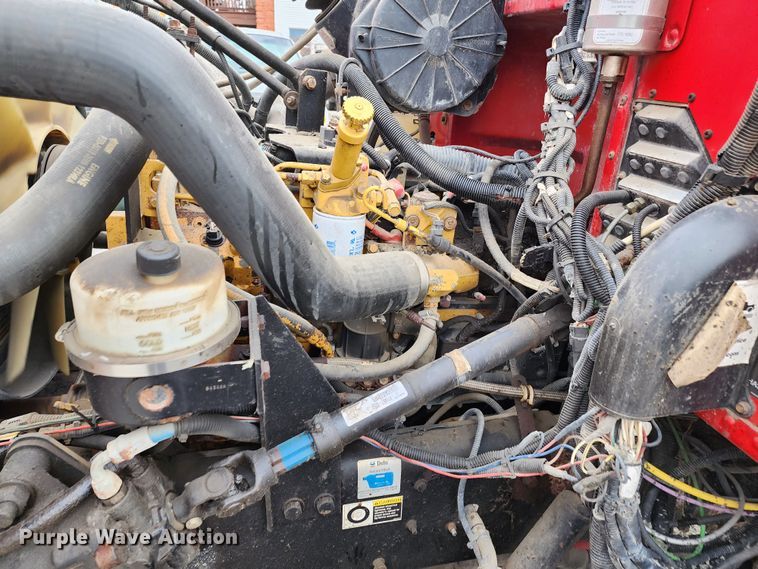 image for item JW9938 2007 Peterbilt 335  dump truck