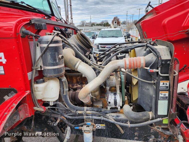 image for item JW9938 2007 Peterbilt 335  dump truck