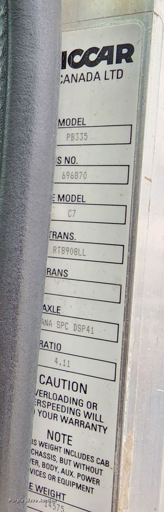 image for item JW9938 2007 Peterbilt 335  dump truck