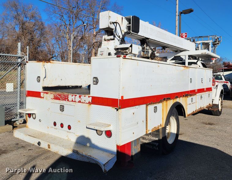 image for item JW9944 2008 Ford F750 Super Duty  bucket truck