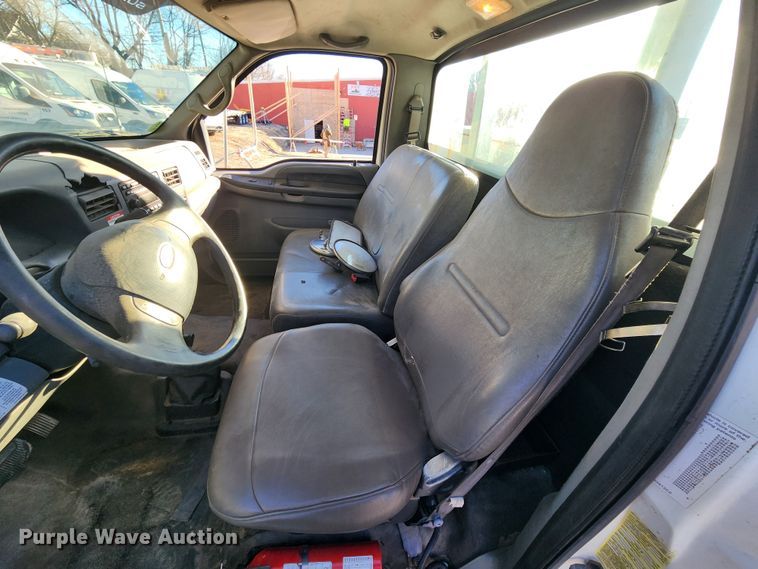 image for item JW9944 2008 Ford F750 Super Duty  bucket truck