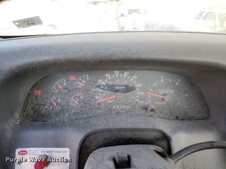 image for item JW9944 2008 Ford F750 Super Duty  bucket truck