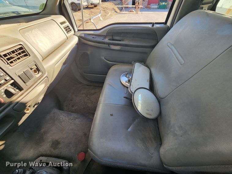 image for item JW9944 2008 Ford F750 Super Duty  bucket truck