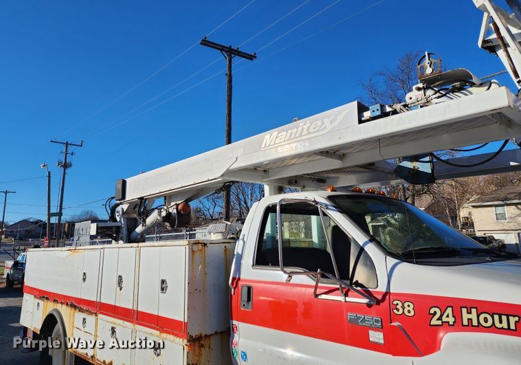 image for item JW9944 2008 Ford F750 Super Duty  bucket truck